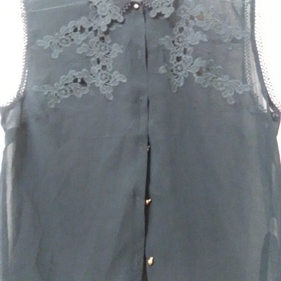 SOLDTopshop blouse - Picture 4 of 5